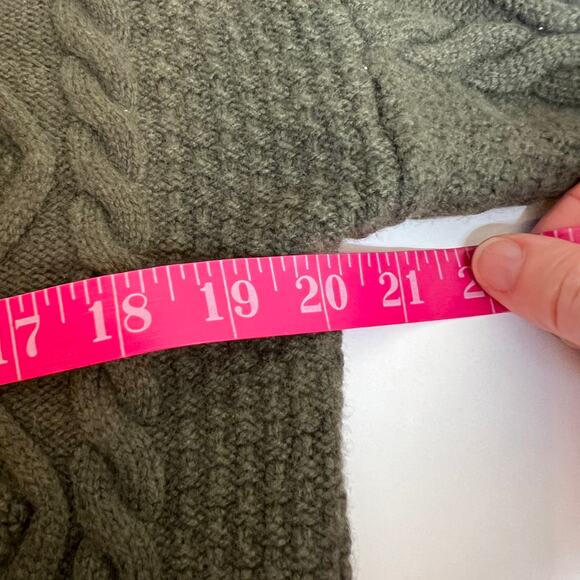 Aritzia Sunday Best Peggy Cropped Sweater Womens Small Olive Green Cable Knit - Picture 7 of 8